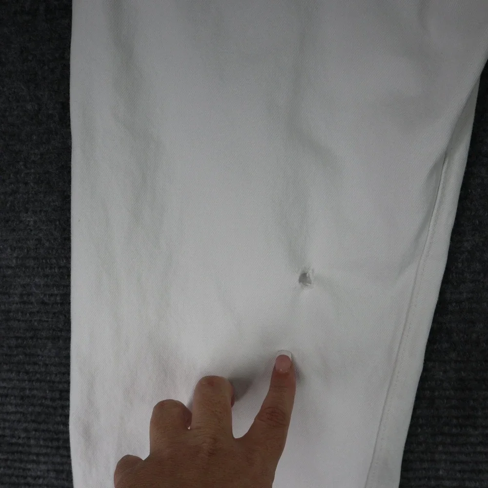 Levis small holes
